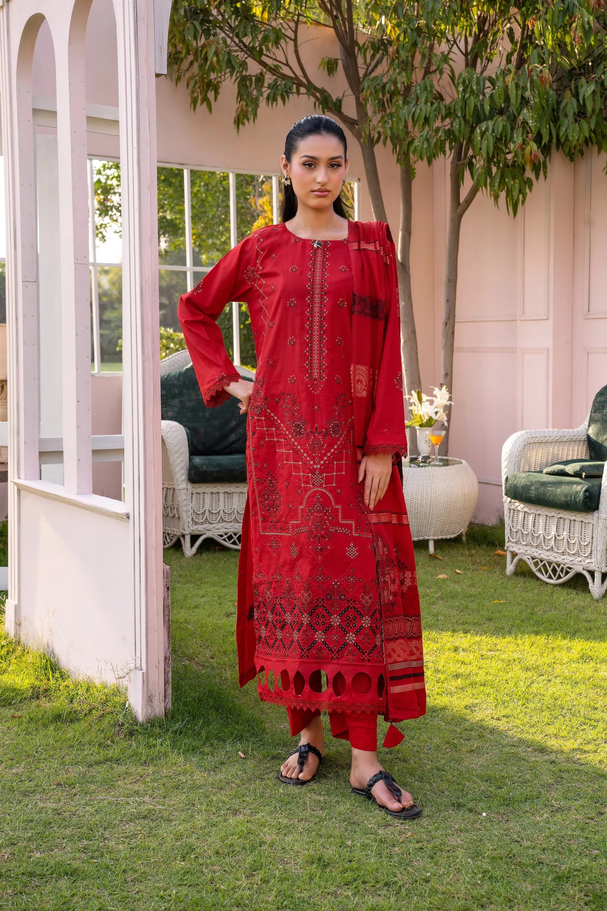 GARDEN THREADS BY RAJWAN
