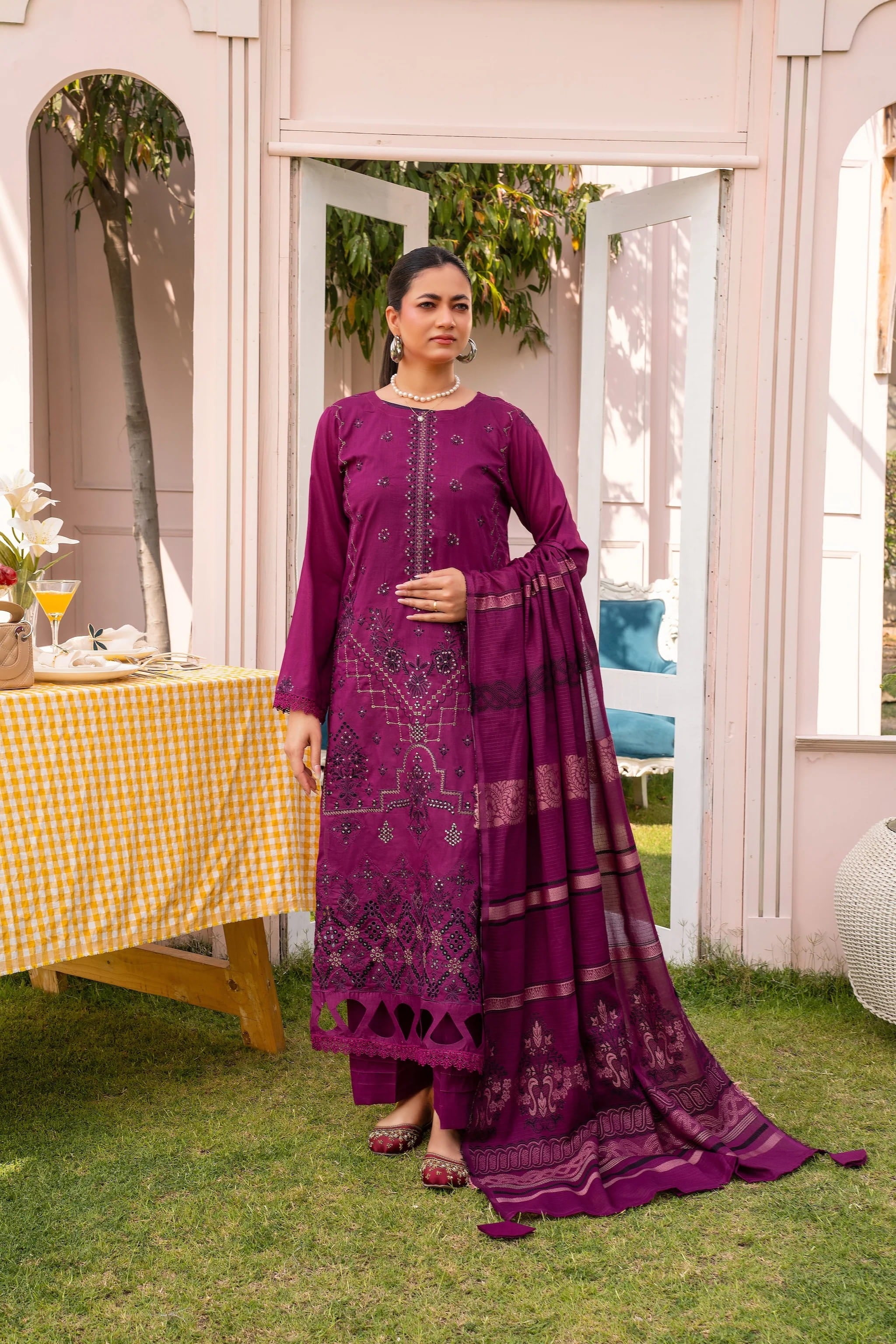 GARDEN THREADS BY RAJWAN