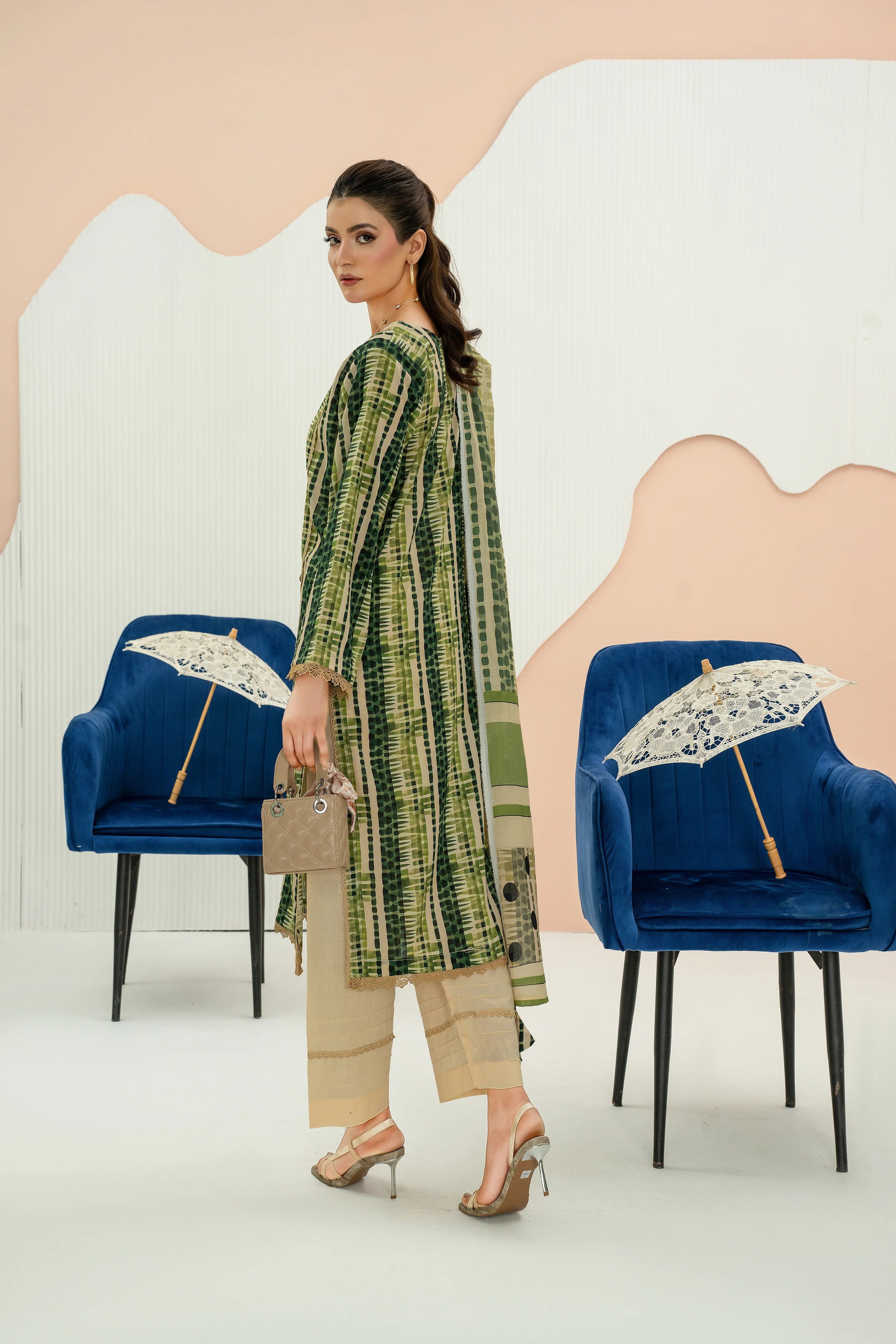 PRINTED LAWN UNSTITCHED 3PC SUIT