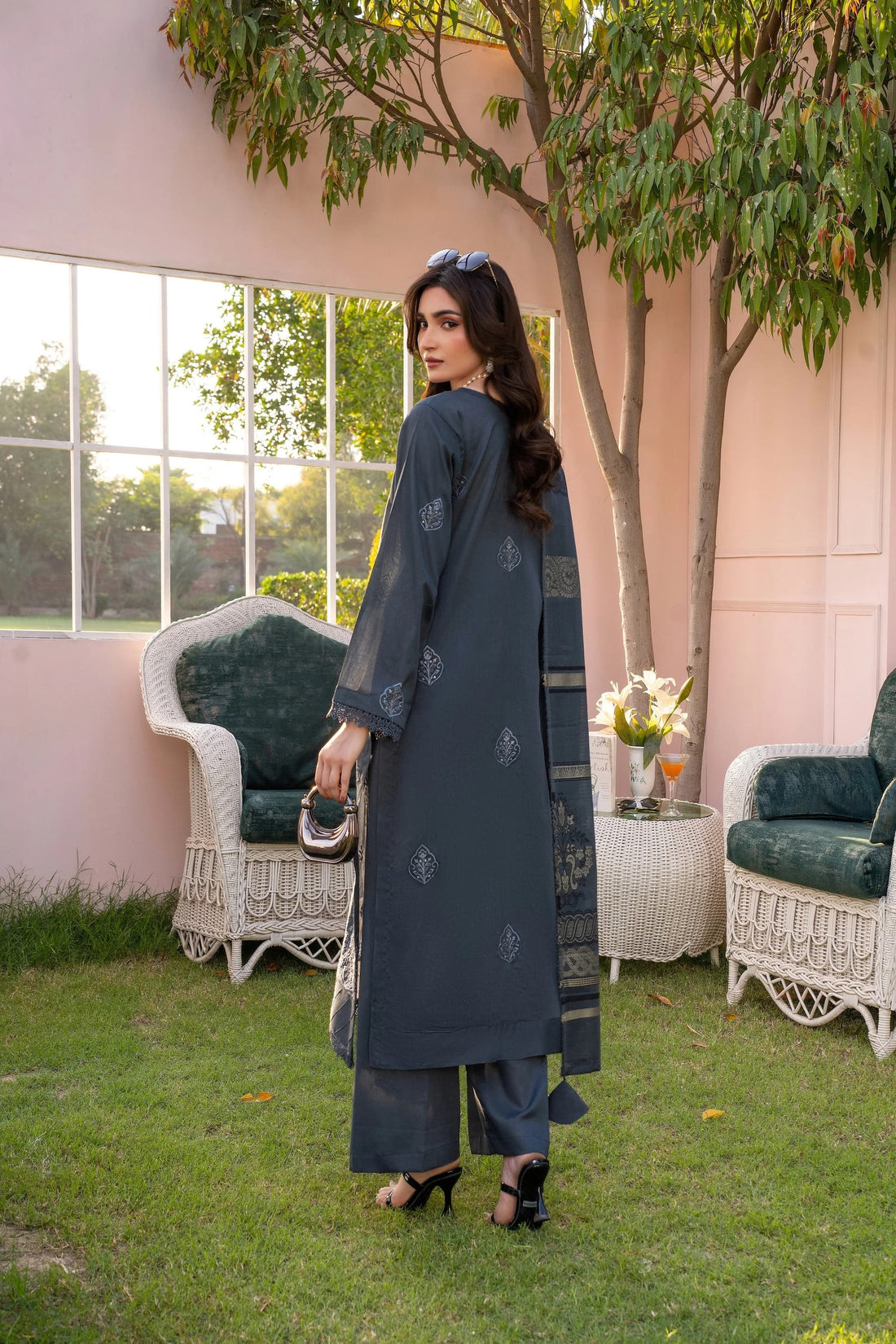 GARDEN THREADS BY RAJWAN