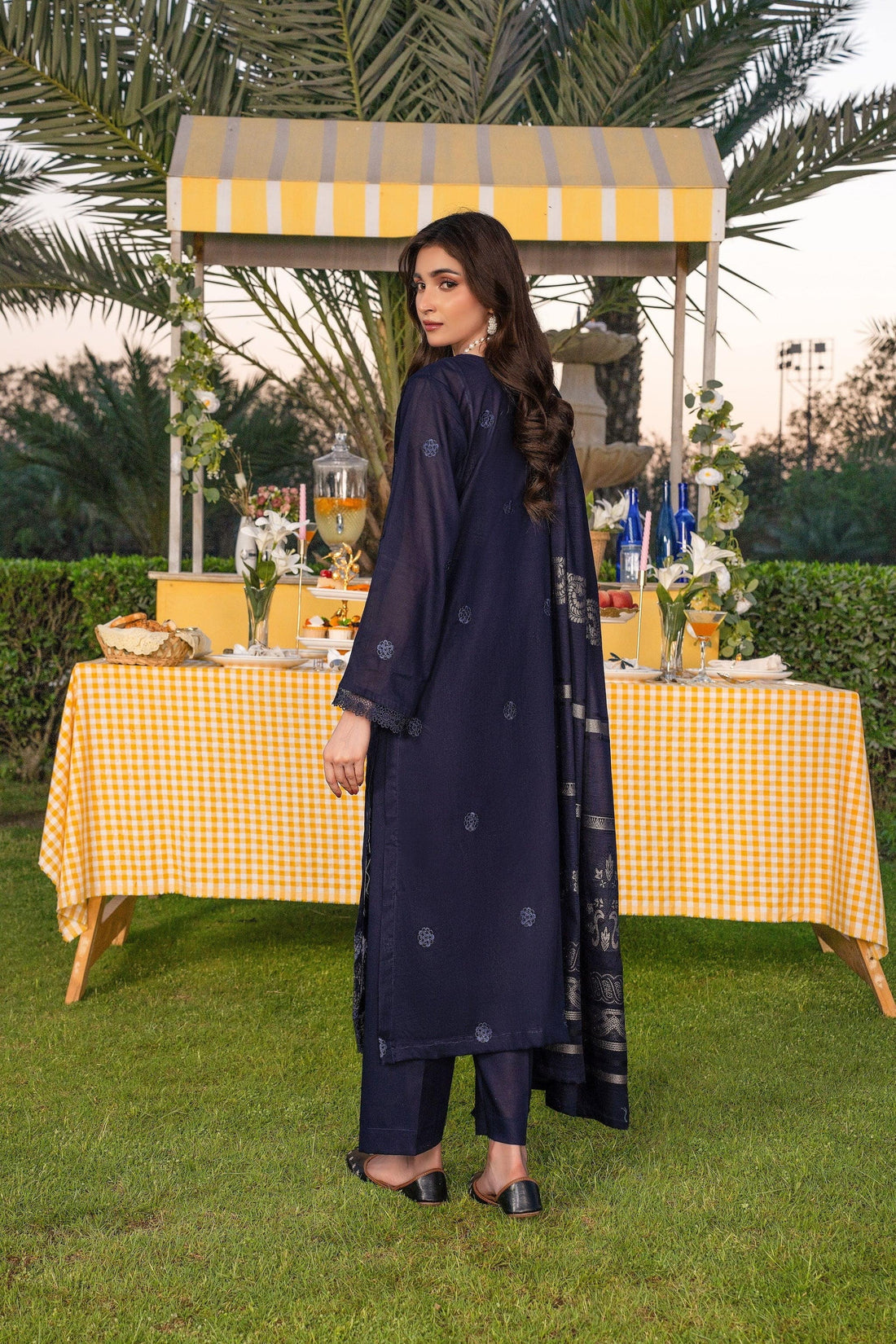 GARDEN THREADS BY RAJWAN