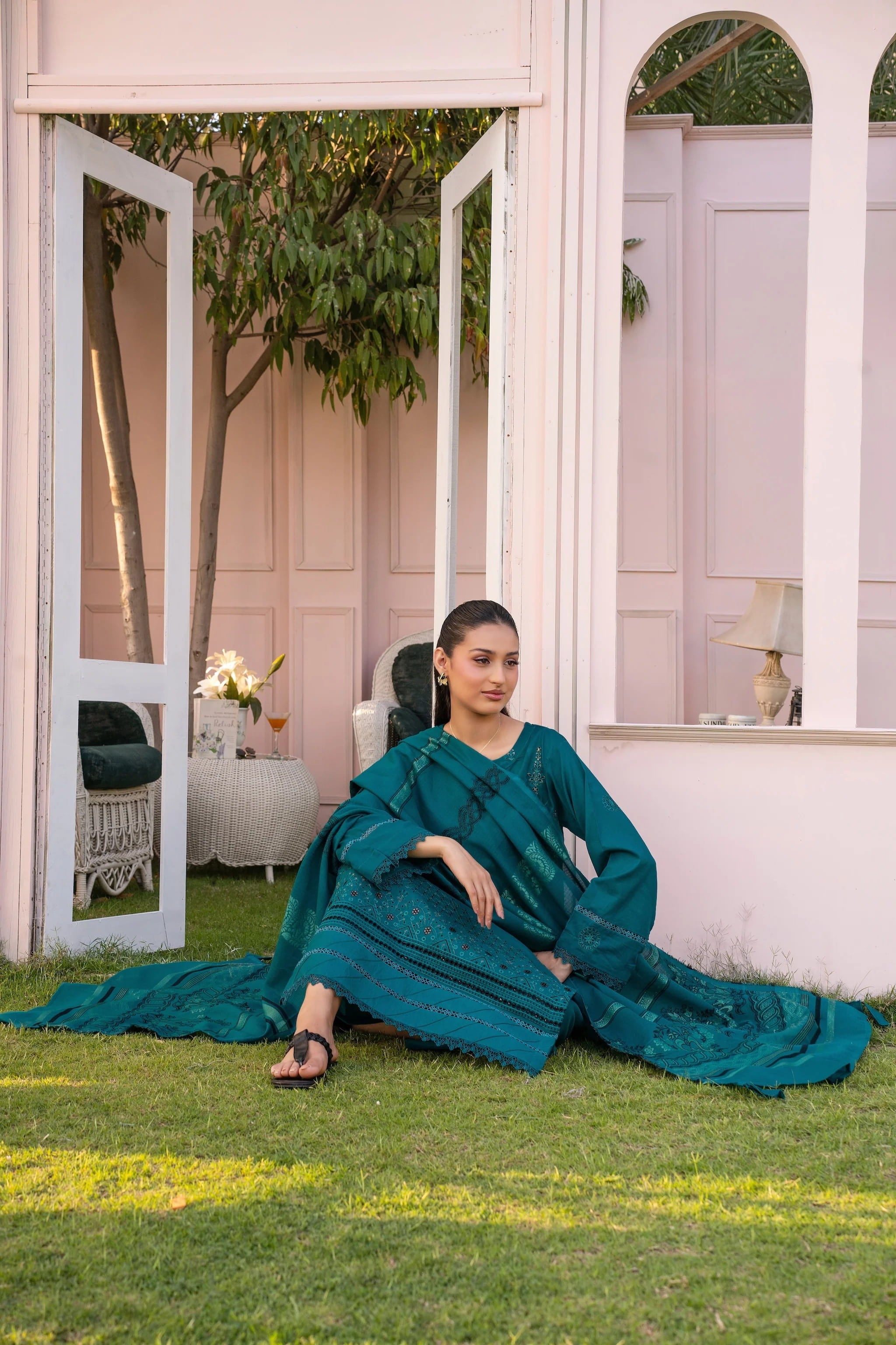 GARDEN THREADS BY RAJWAN