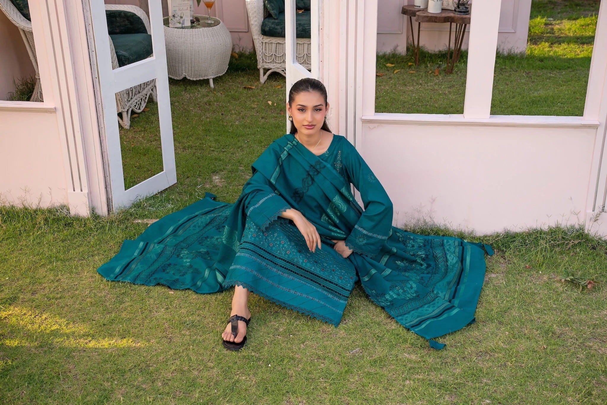 GARDEN THREADS BY RAJWAN