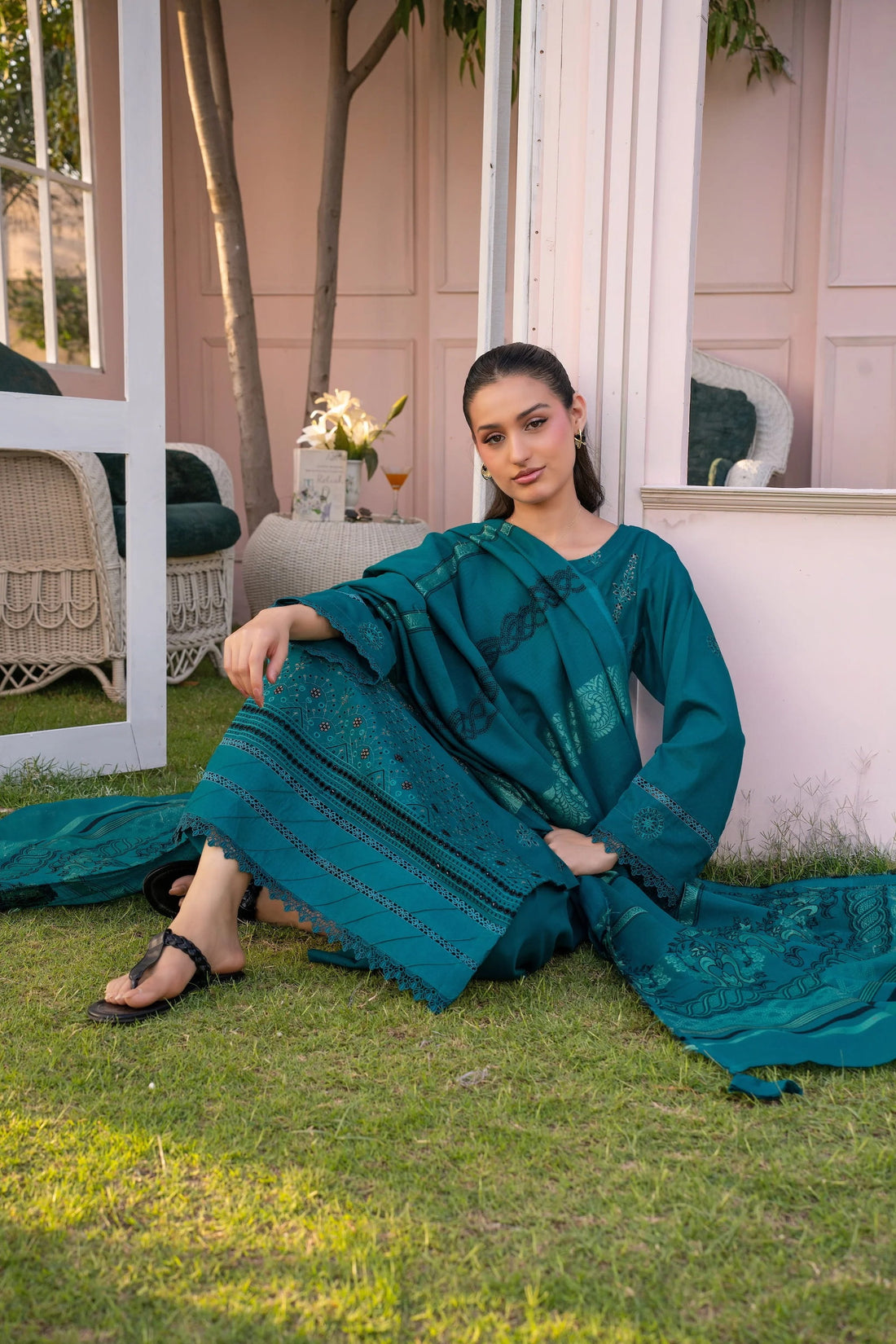 GARDEN THREADS BY RAJWAN