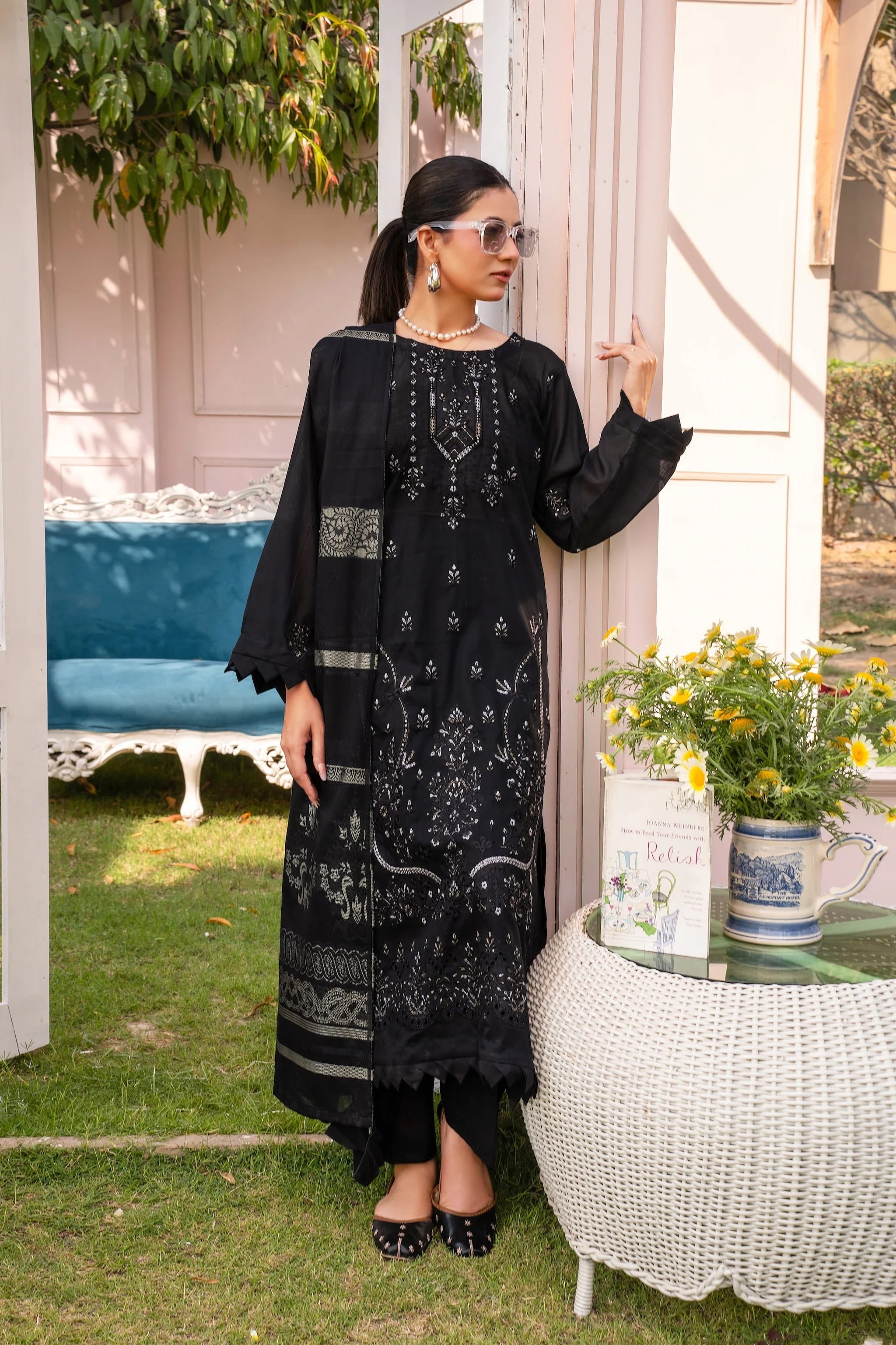 GARDEN THREADS BY RAJWAN